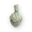 VASE EN PORCELAINE SEIYAKUJI AVEC INCRUSTATION D’ARGENT PAR YOJI KATO VERS 1990