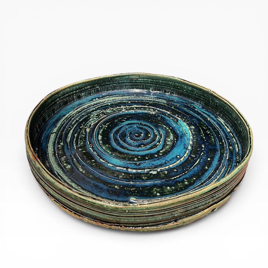 Yamada Kazu 山田和, grand plat bleu-Oribe signé