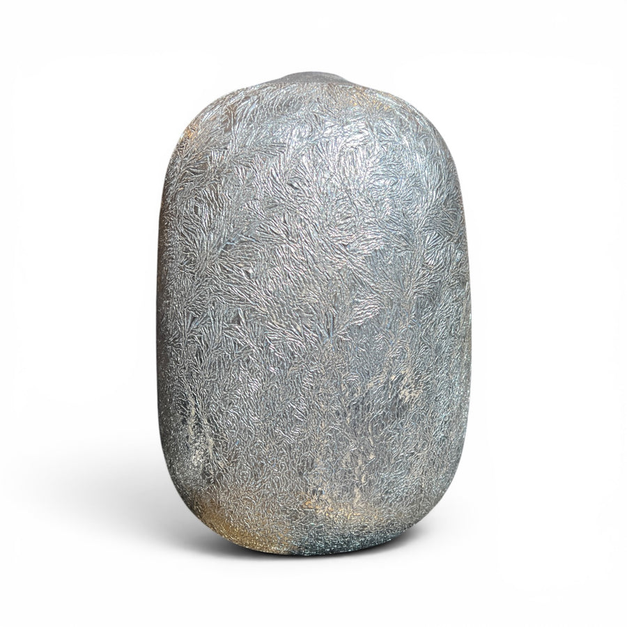 Itō Kōshō 伊藤公象 (1932-2024), vase ovoïde à surface argentée craquelée, Japon, XXe siècle