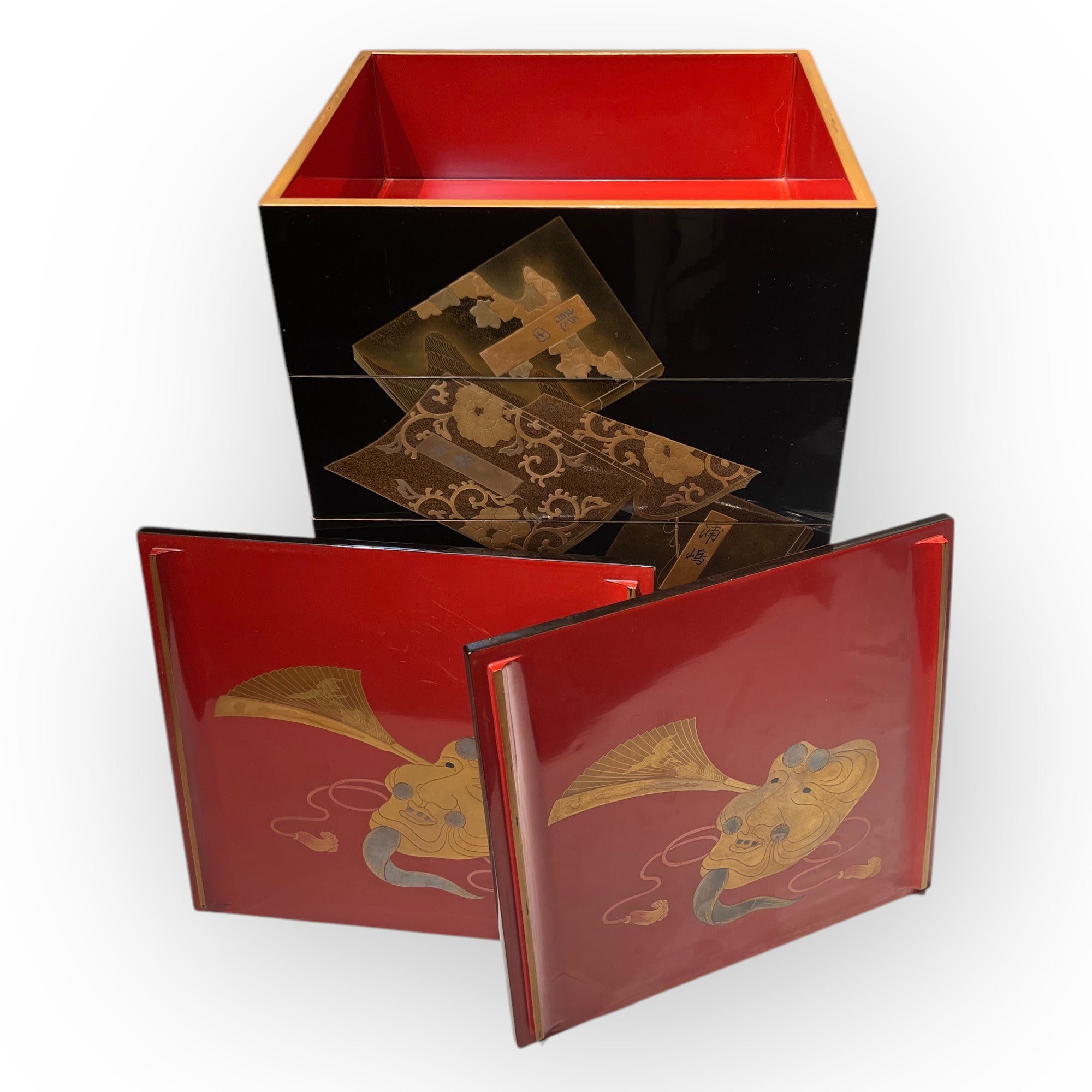 Lacquer box, jubako with five compartments, Japan, circa 1920-1940