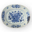 Plat en porcelaine chinoise à décor de fleurs dans un panier, Jingdezhen, vers 1760