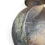 Détail des coulées de cendres et nuances vertes du vase en grès de Tokoname Osako Mikio